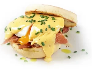 Huevo Benedict con salsa holandesa